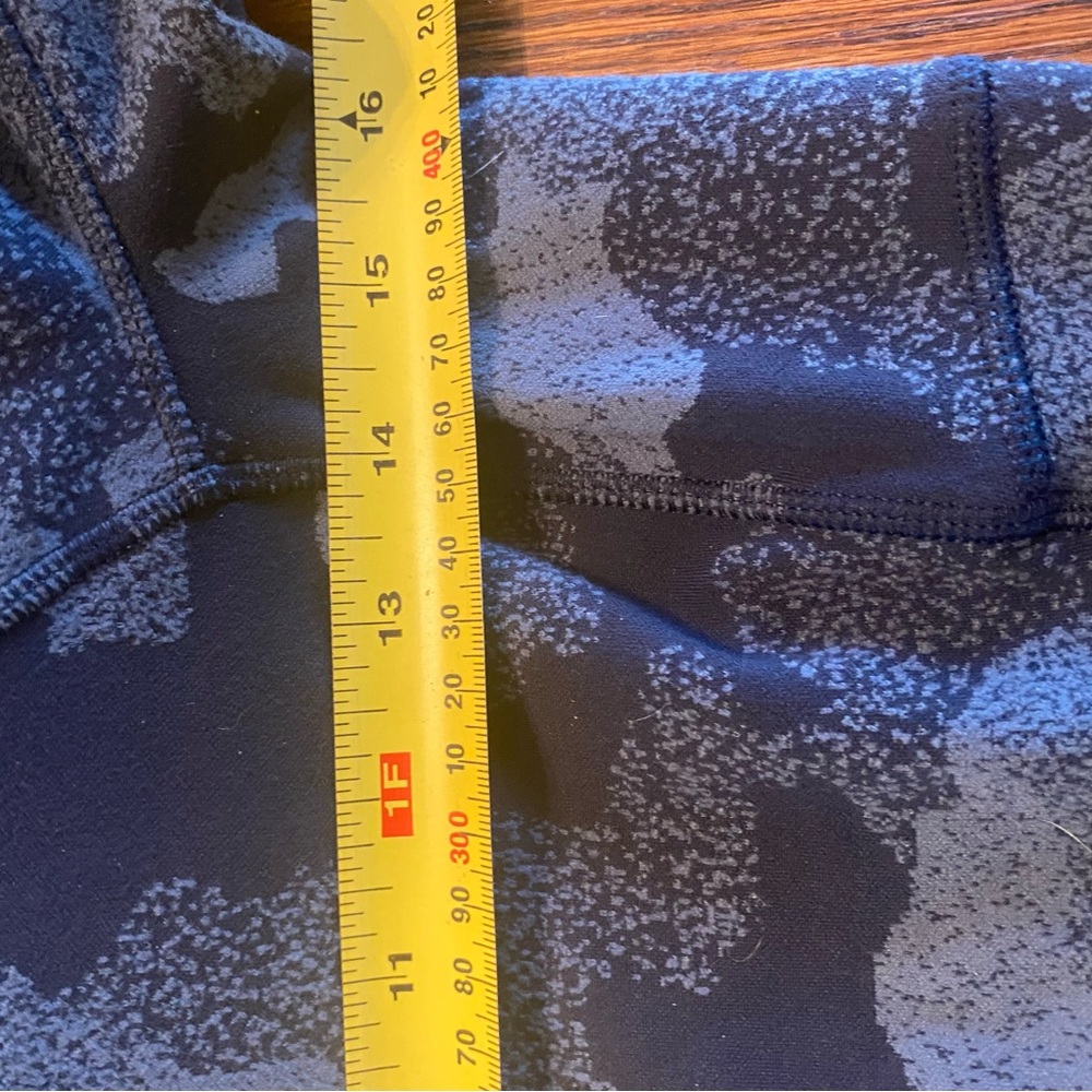 LULULEMON Blue Camo It's Rulu Run Fleece Long Sleeve Shirt Women's Size 4 - Picture 11 of 13